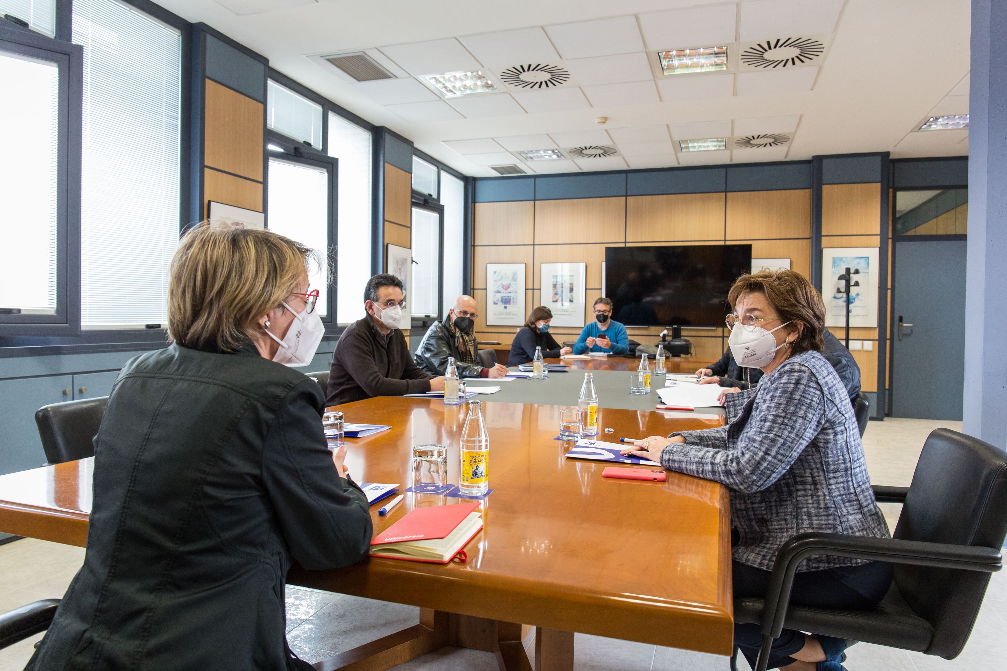 La UJI y Aerocas exploran nuevas vías de colaboración para afianzar la estrategia de diversificación del aeropuerto de Castelló a través de la investigación y la innovación La UJI y Aerocas exploran nuevas vías de colaboración para afianzar la estrategia de diversificación del aeropuerto de Castelló a través de la investigación y la innovación
