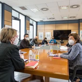 La UJI y Aerocas exploran nuevas vías de colaboración para afianzar la estrategia de diversificación del aeropuerto de Castelló a través de la investigación y la innovación La UJI y Aerocas exploran nuevas vías de colaboración para afianzar la estrategia de diversificación del aeropuerto de Castelló a través de la investigación y la innovación