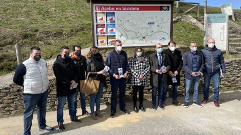 Acto en el Alto del Acebo