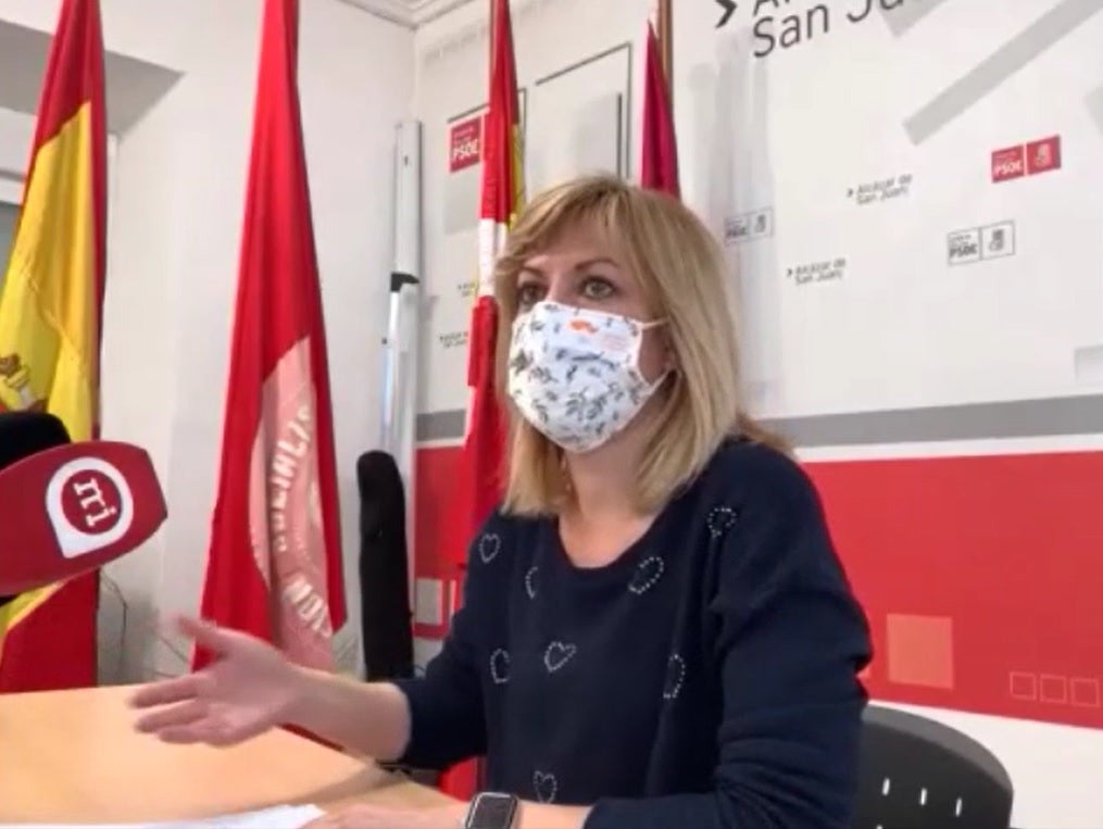 Ana Isabel Abengozar "le recuerda cómo desmantelaron desde el PP la Sanidad Pública en la región" Ana Isabel Abengozar "le recuerda cómo desmantelaron desde el PP la Sanidad Pública en la región"