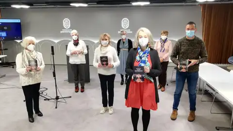 Presentación del libro ‘Bitácora de un confinamiento’ El confinamiento de las "sénior poderosas": una bitácora de emociones