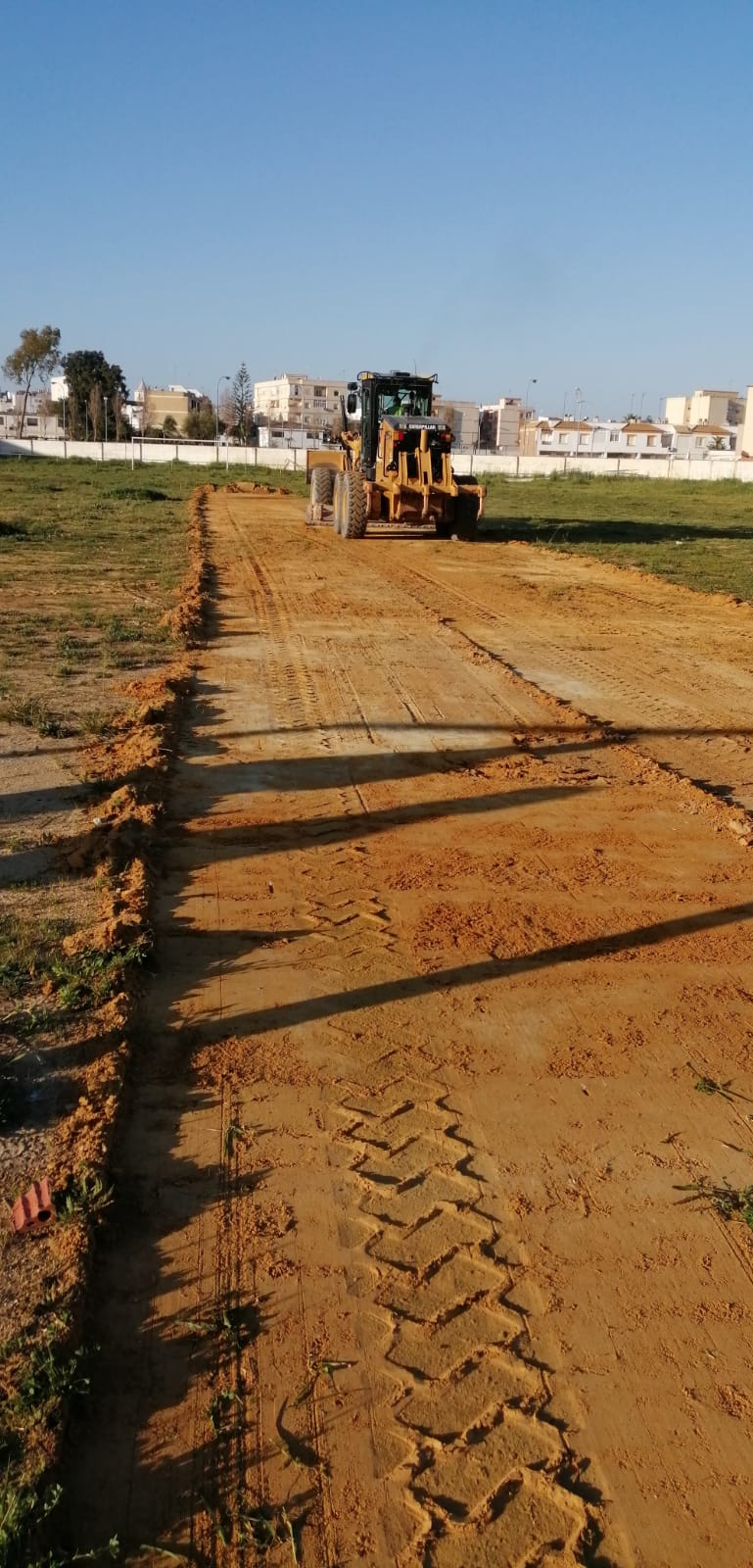 Comienza a instalarse el nuevo césped del 'Virgen del Carmen' Comienza a instalarse el nuevo césped del 'Virgen del Carmen'