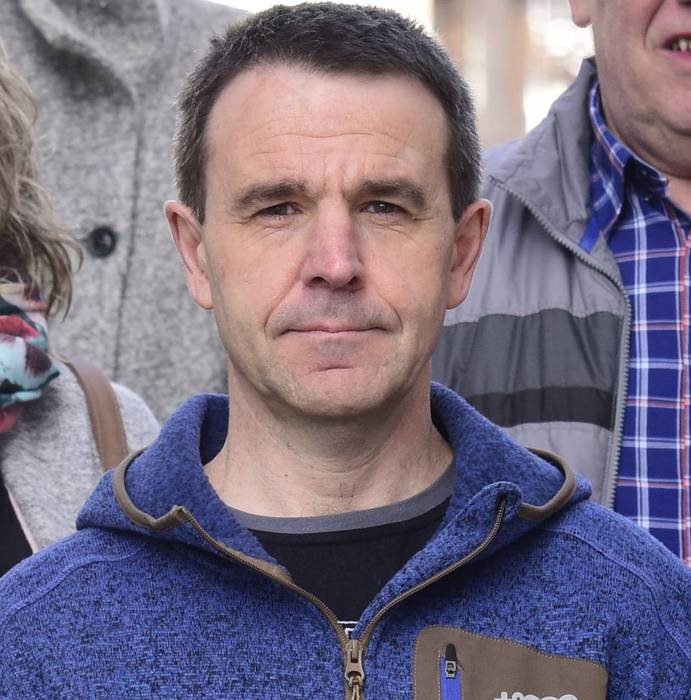 Aitor Elexpuru: "Los camiones sin salida ni destino en Navarra no deberían pasar por la N-121A" Aitor Elexpuru: "Los camiones sin salida ni destino en Navarra no deberían pasar por la N-121A"