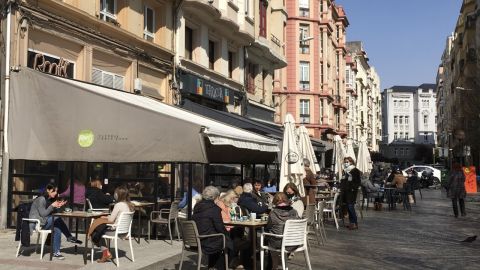 Terrazas en la plaza de Vigo