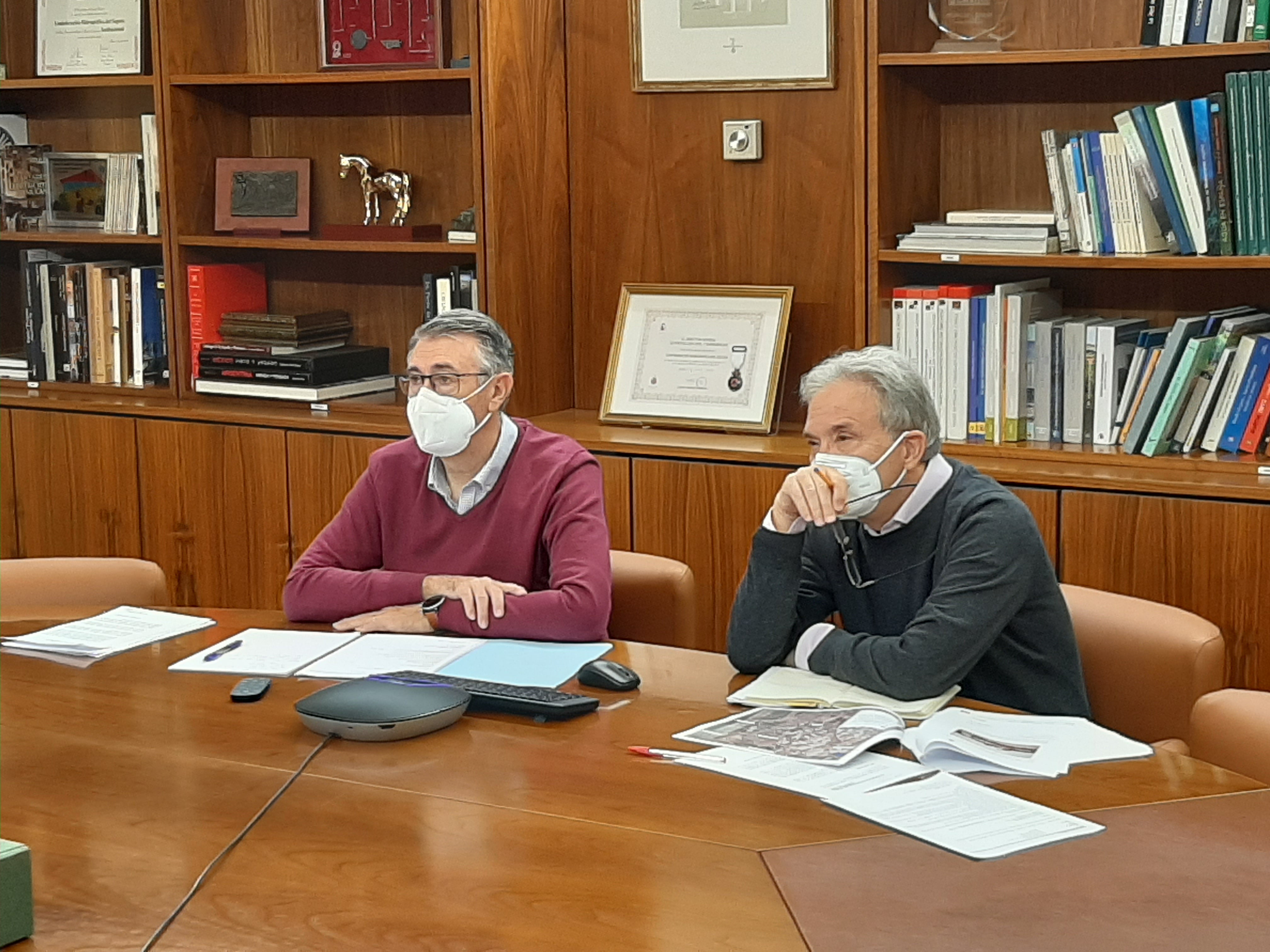 La reunión se celebra telemáticamente por motivos sanitarios por COVID-19, como ejemplo de responsabilidad para ayudar a minimizar y evitar los contagios entre los participantes La reunión se celebra telemáticamente por motivos sanitarios por COVID-19, como ejemplo de responsabilidad para ayudar a minimizar y evitar los contagios entre los participantes