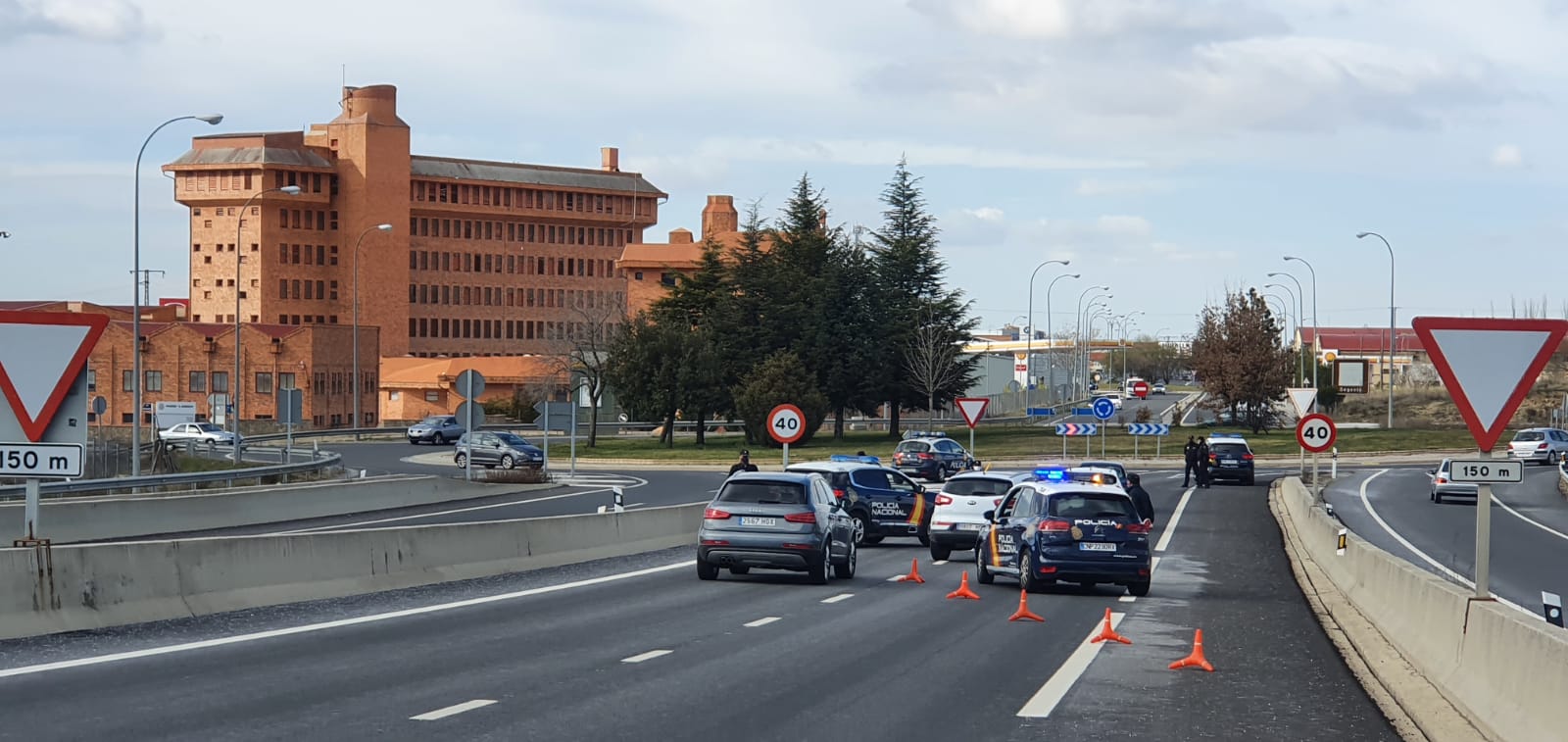 Carreteras de Segovia controladas para evitar la movilidad que aumentan los contagio por covid 19 Carreteras de Segovia controladas para evitar la movilidad que aumentan los contagio por covid 19