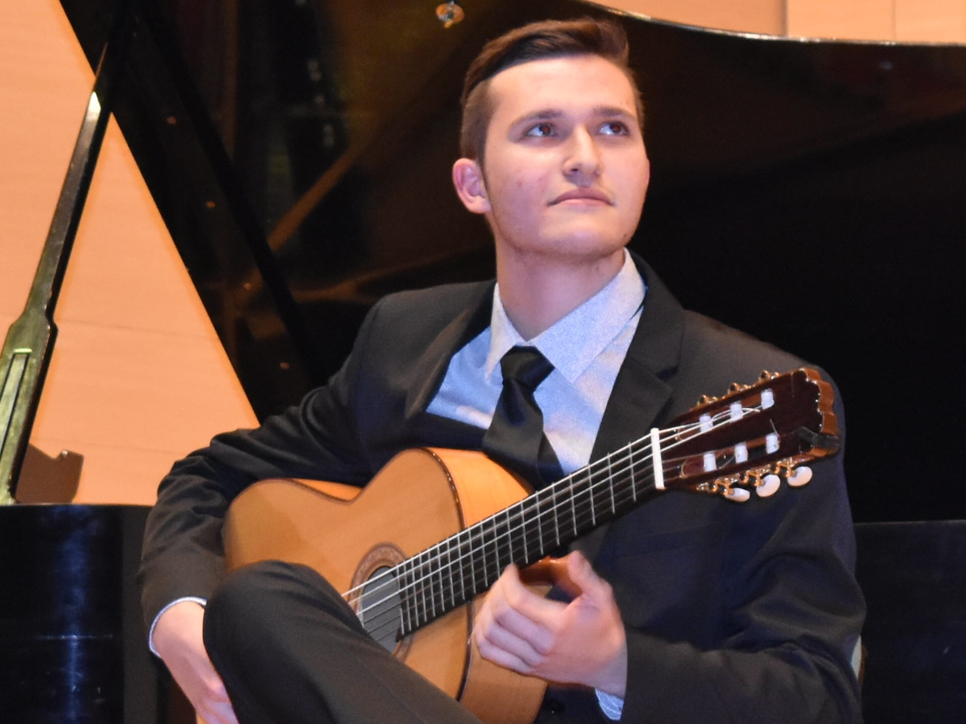 El guitarrista Pablo Heredia gana el XXVl Festival "Rosa Vetrov" El guitarrista Pablo Heredia gana el XXVl Festival "Rosa Vetrov"