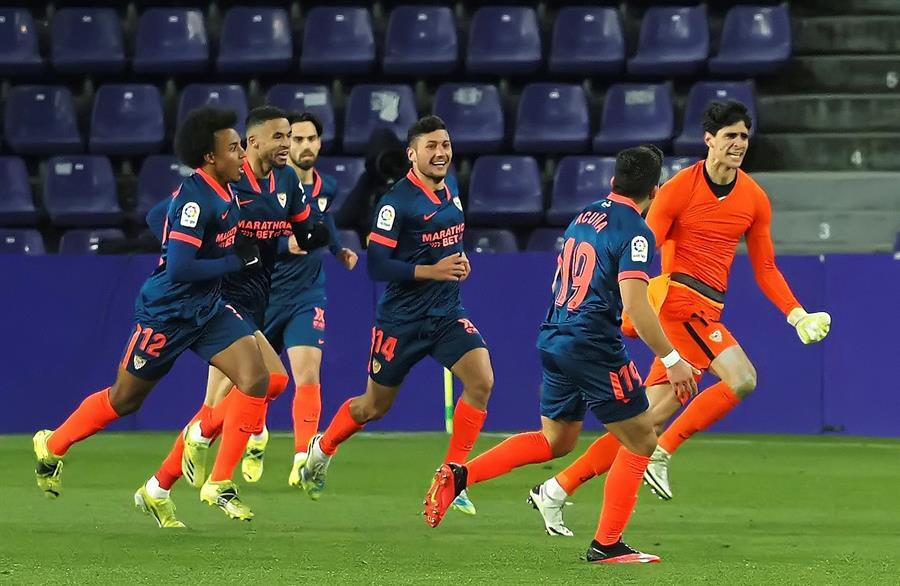 Bono, portero del Sevilla y goleador ante el Valladolid: "No sabía ni cómo celebrarlo" Bono, portero del Sevilla y goleador ante el Valladolid: "No sabía ni cómo celebrarlo"