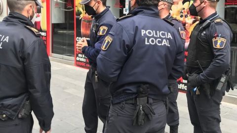 Agentes de la Polic&iacute;a Local