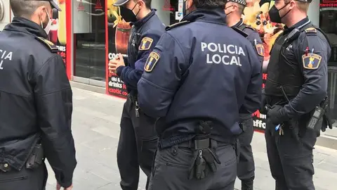 Agentes de la Policía Local Agentes de la Policía Local