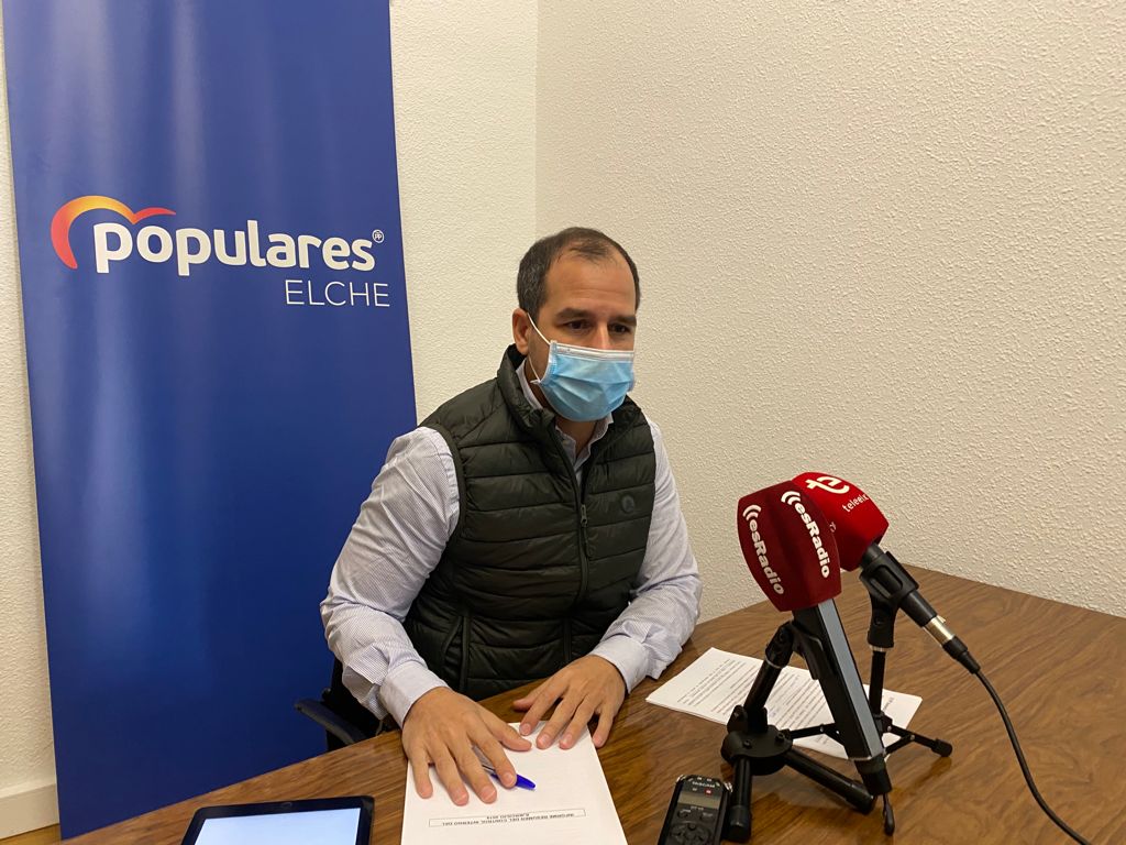 El PP de Elche denuncia presuntas irregularidades en las declaraciones de bienes de distintos concejales del gobierno municipal El PP de Elche denuncia presuntas irregularidades en las declaraciones de bienes de distintos concejales del gobierno municipal
