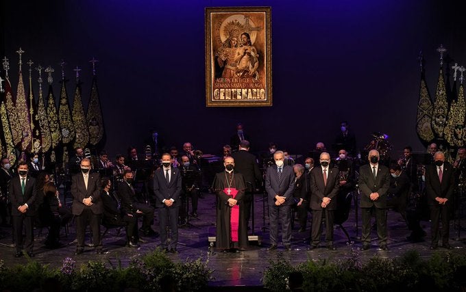La Agrupación de Cofradías mantiene la celebración de la procesión magna al remitir el riesgo de lluvia La Agrupación de Cofradías mantiene la celebración de la procesión magna al remitir el riesgo de lluvia