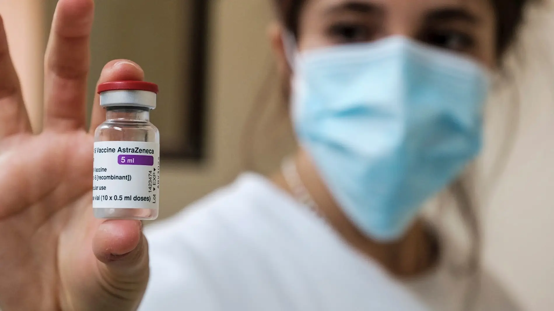 El Ministerio de Sanidad aprueba la vacunación con AstraZeneca a personas entre 55 y 65 años