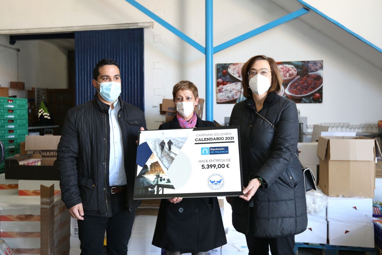 Diputación hace entrega de los casi 5.400€ recaudados con el calendario solidario 2021 a Banco de Alimentos Diputación hace entrega de los casi 5.400€ recaudados con el calendario solidario 2021 a Banco de Alimentos