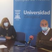 Marta Liesa y Ángel Luis Monge en el campus de Huesca