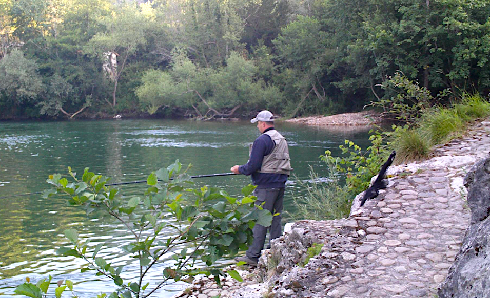 Pescadores y cazadores reivindican su papel en el medio rural Pescadores y cazadores reivindican su papel en el medio rural