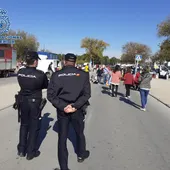 Agentes de la Policía Nacional Agentes de la Policía Nacional