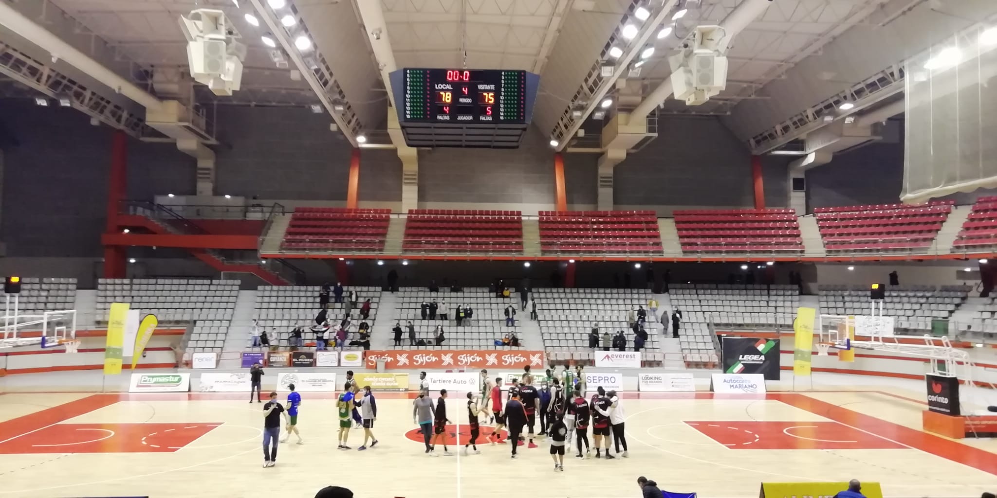 Círculo mete la directa y Gijón Basket resiste Círculo mete la directa y Gijón Basket resiste