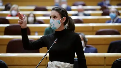 La ministra de Igualdad, Irene Montero, durante la sesión de control al Gobierno celebrada en el Senado. La ministra de Igualdad, Irene Montero, durante la sesión de control al Gobierno celebrada en el Senado.