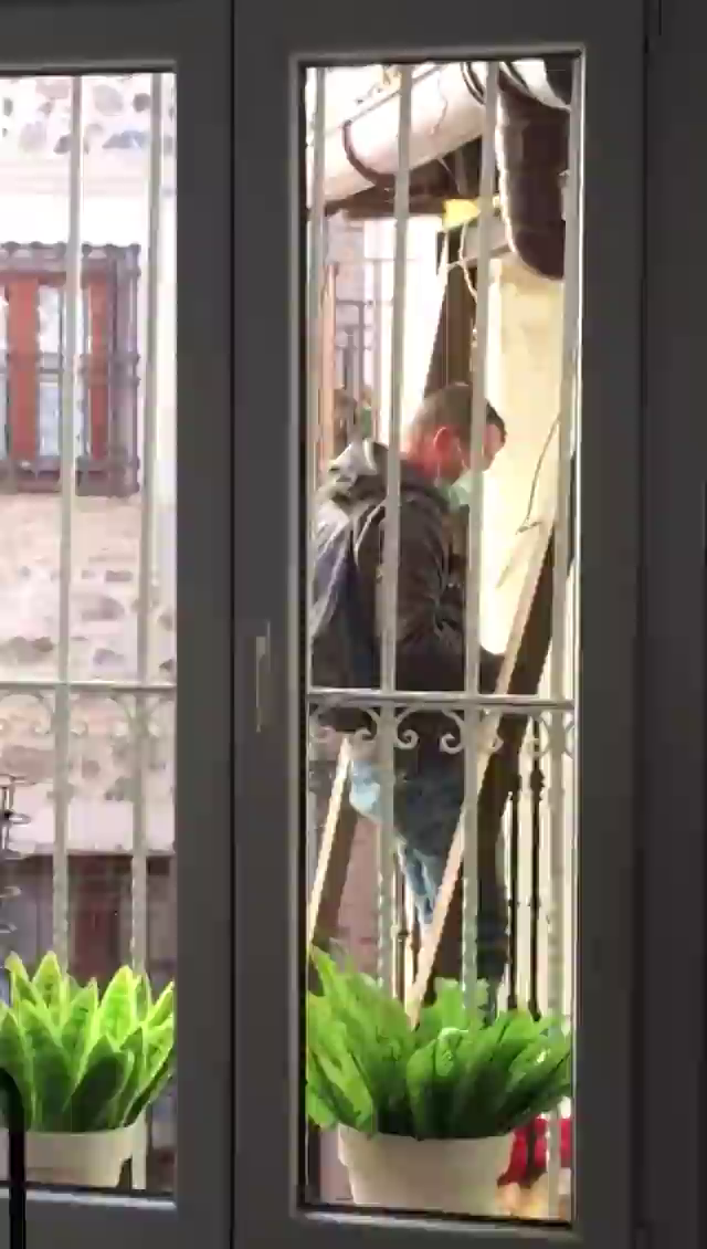 Graban en vídeo un intento de okupación a plena luz del día en Toledo Graban en vídeo un intento de okupación a plena luz del día en Toledo