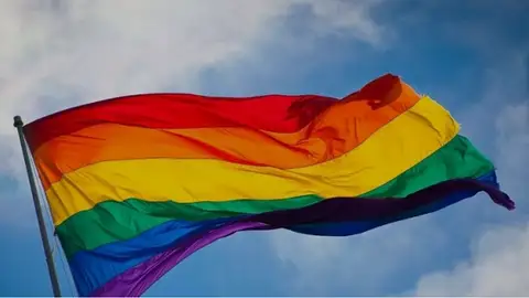La Plataforma LGTB se une a la protesta contra el mercadeo de la Consejería de Educación por parte de López Miras La Plataforma LGTB se une a la protesta contra el mercadeo de la Consejería de Educación por parte de López Miras
