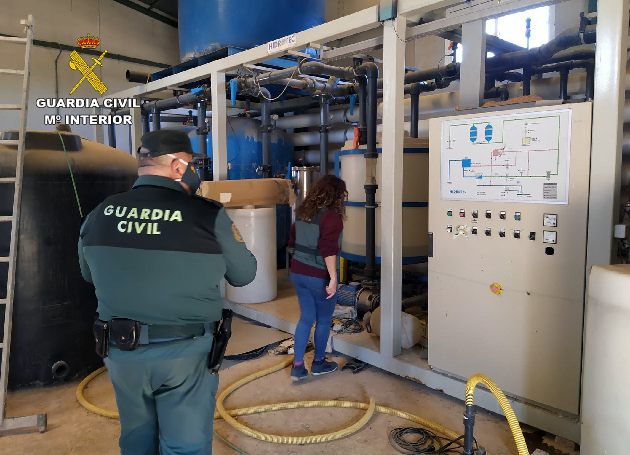 La Guardia Civil destapa una trama delictiva dedicada al uso de desalobradoras en el Campo de Cartagena La Guardia Civil destapa una trama delictiva dedicada al uso de desalobradoras en el Campo de Cartagena