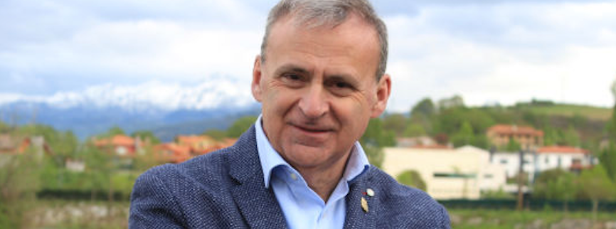 Emilio García: "El nuevo programa de ocio joven en Parres se prolongará durante diez semanas" Emilio García: "El nuevo programa de ocio joven en Parres se prolongará durante diez semanas"