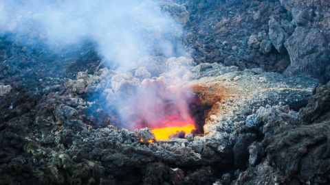 El volc&aacute;n Etna entra en erupci&oacute;n