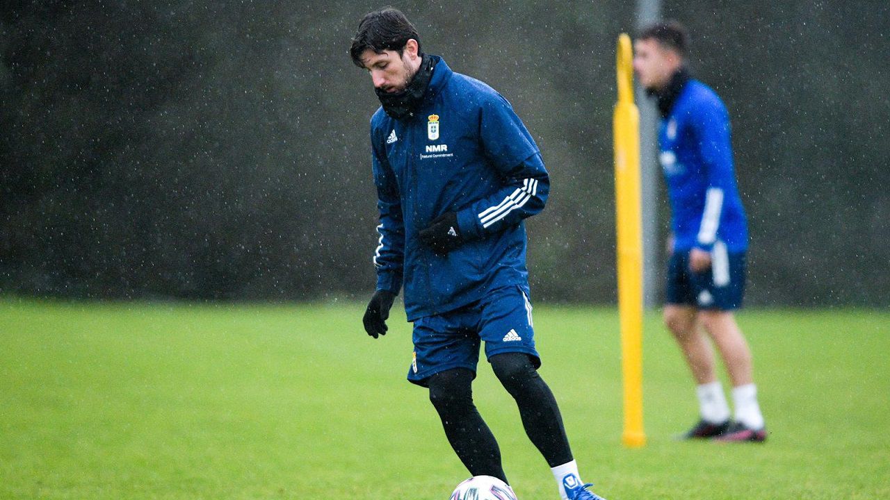 Borja Valle: “Es un privilegio poder representar un club como el Oviedo” Borja Valle: “Es un privilegio poder representar un club como el Oviedo”