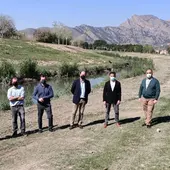 Hasta ahora las actuaciones que solíamos hacer eran de mantenimiento, con la retirada de las cañas, para aumentar capacidad del río pero se tenían que repetir bastantes veces Hasta ahora las actuaciones que solíamos hacer eran de mantenimiento, con la retirada de las cañas, para aumentar capacidad del río pero se tenían que repetir bastantes veces