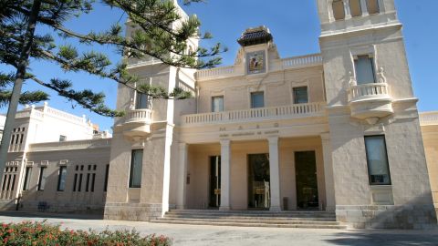 Fachada principal del Museo Arqueológico de Alicante MARQ