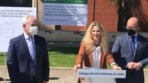 La delegada, Ana Mestre, y el alcalde, Germán Beardo La delegada, Ana Mestre, y el alcalde, Germán Beardo
