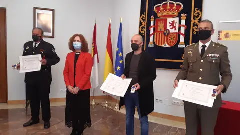 Los galardonados junto a María Ángeles Herreros Los galardonados junto a María Ángeles Herreros