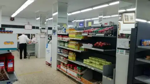 El economato de la Fundación Corinto en la Alameda de Capuchinos Solidaridad