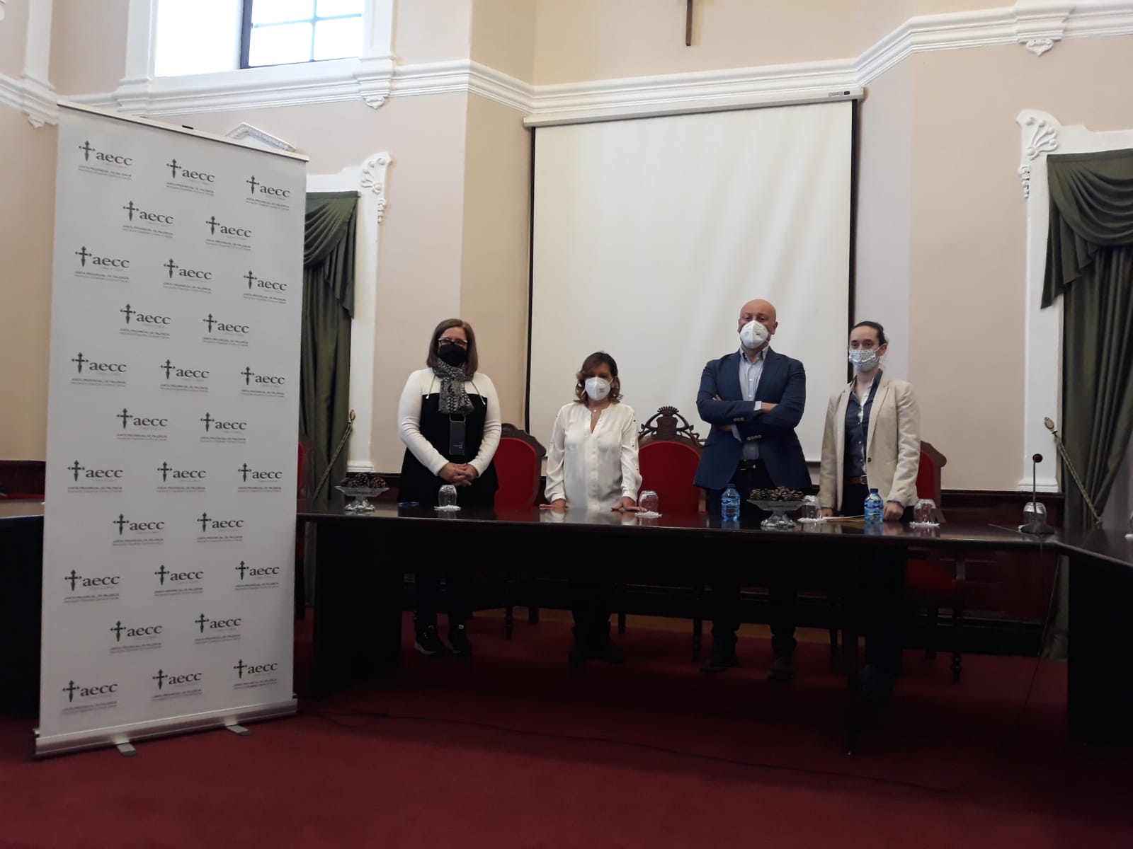 La AECC inicia el pilotaje del programa "Rutas Saludables" en Paredes de Nava La AECC inicia el pilotaje del programa "Rutas Saludables" en Paredes de Nava