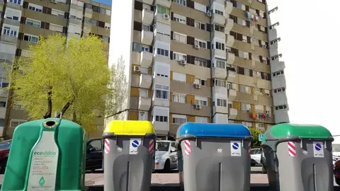 Contenedores Alcalá de Henares Contenedores en Av. Virgen del Val, de Alcalá de Henares