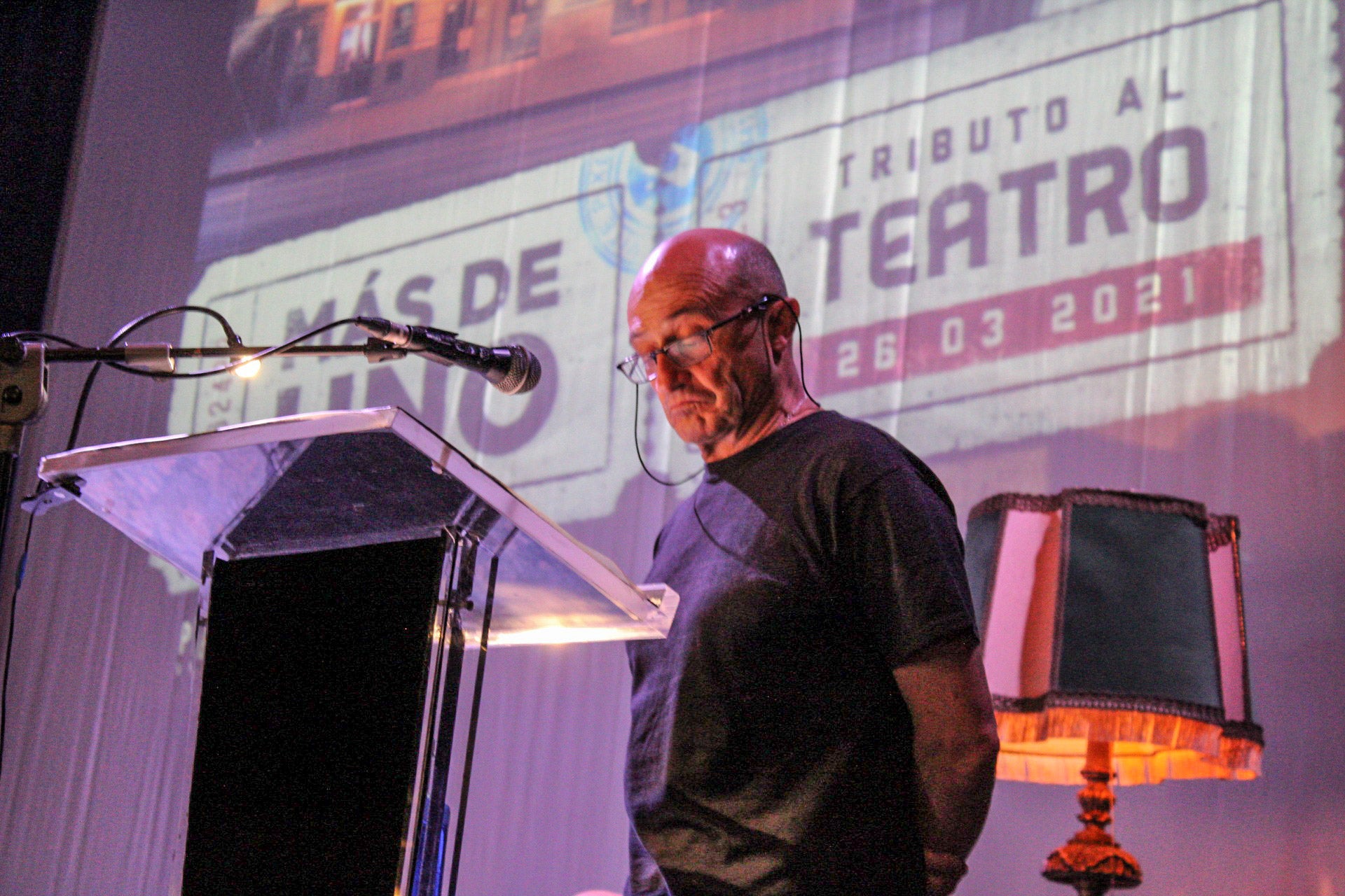 Pepe Viyuela: "A través de la radio se despertó el interés por el teatro" Pepe Viyuela: "A través de la radio se despertó el interés por el teatro"
