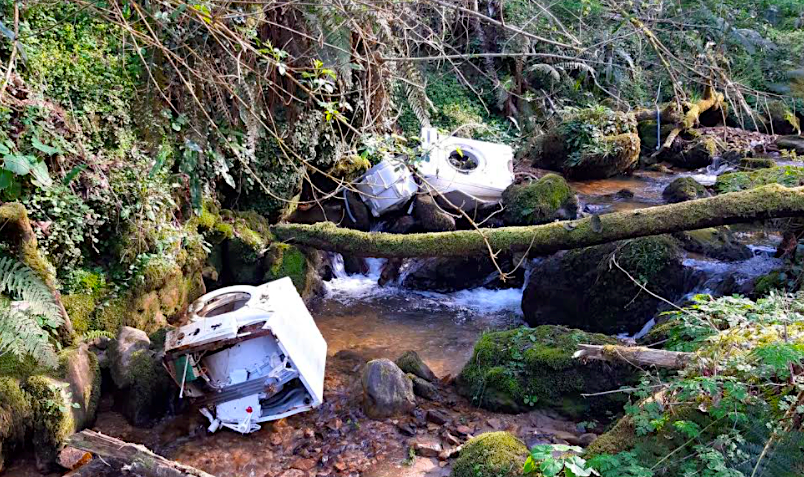 La fiscalía anuncia la investigación del vertedero ilegal denunciado por la Coordinadora Ecoloxista en Piloña La fiscalía anuncia la investigación del vertedero ilegal denunciado por la Coordinadora Ecoloxista en Piloña
