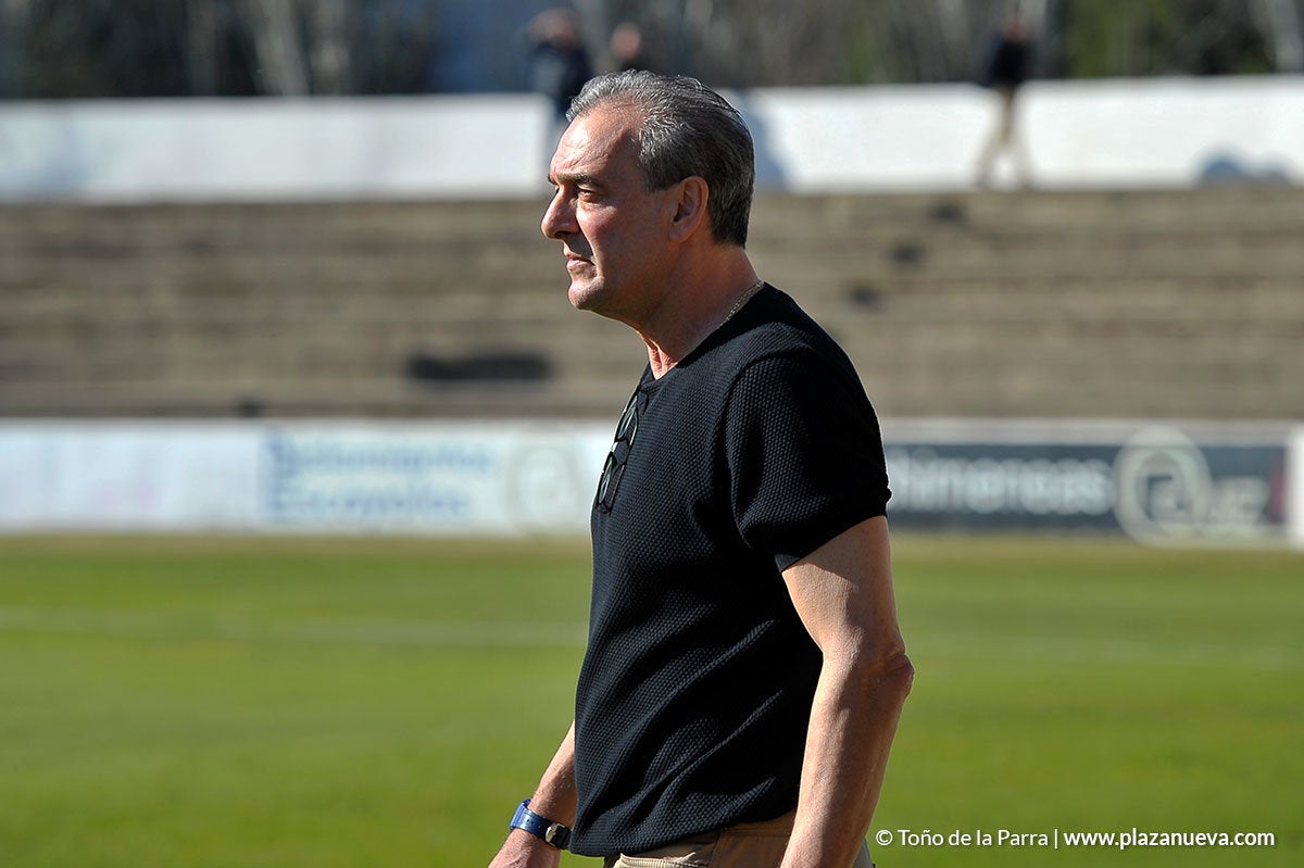 Nacho Martín, entrenador del Tudelano: "El COVID nos afectó mucho más de lo que pensábamos" Nacho Martín, entrenador del Tudelano: "El COVID nos afectó mucho más de lo que pensábamos"