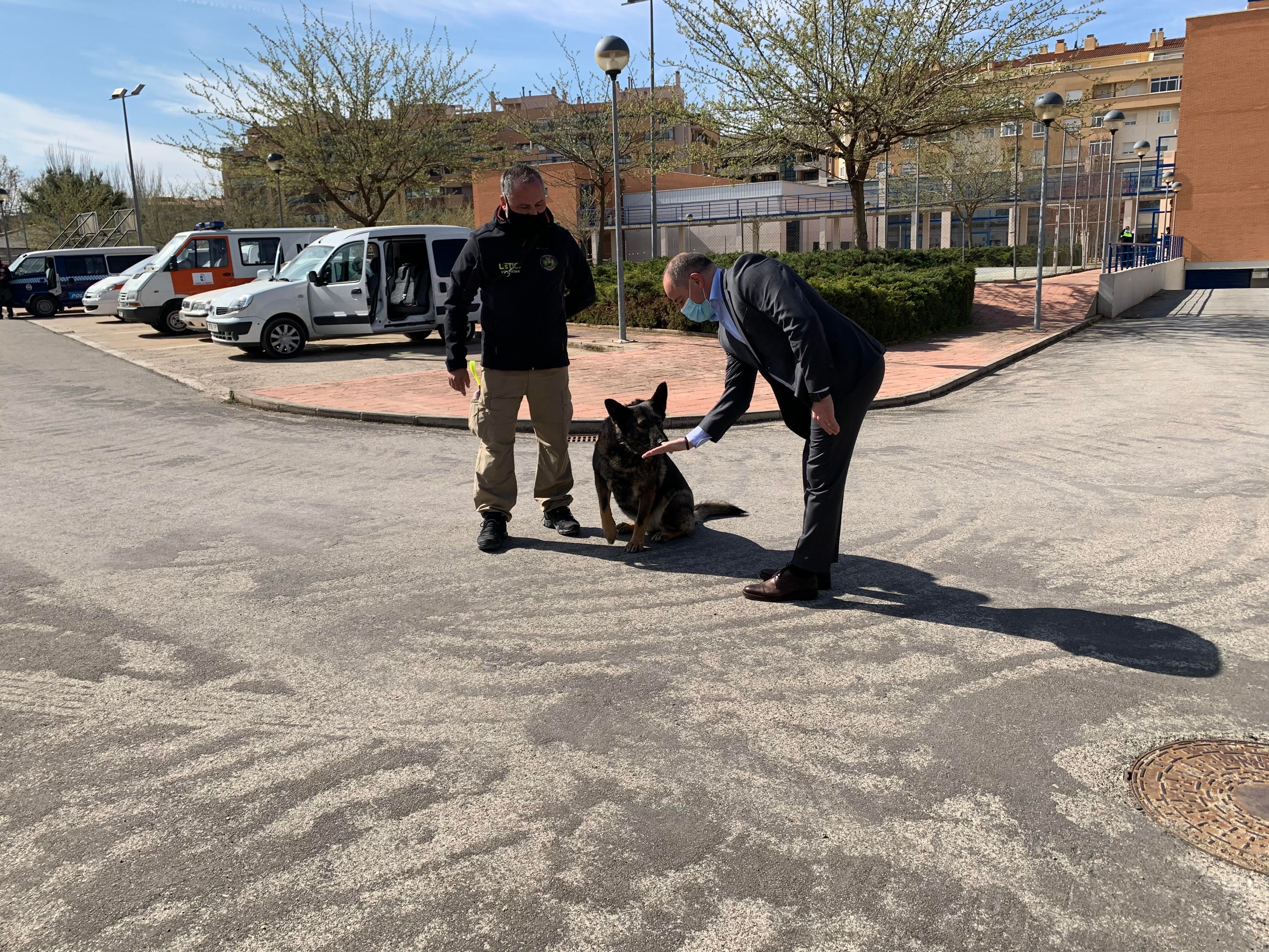 La Policía Local de Albacete podría contar con una unidad canina en la capital La Policía Local de Albacete podría contar con una unidad canina en la capital