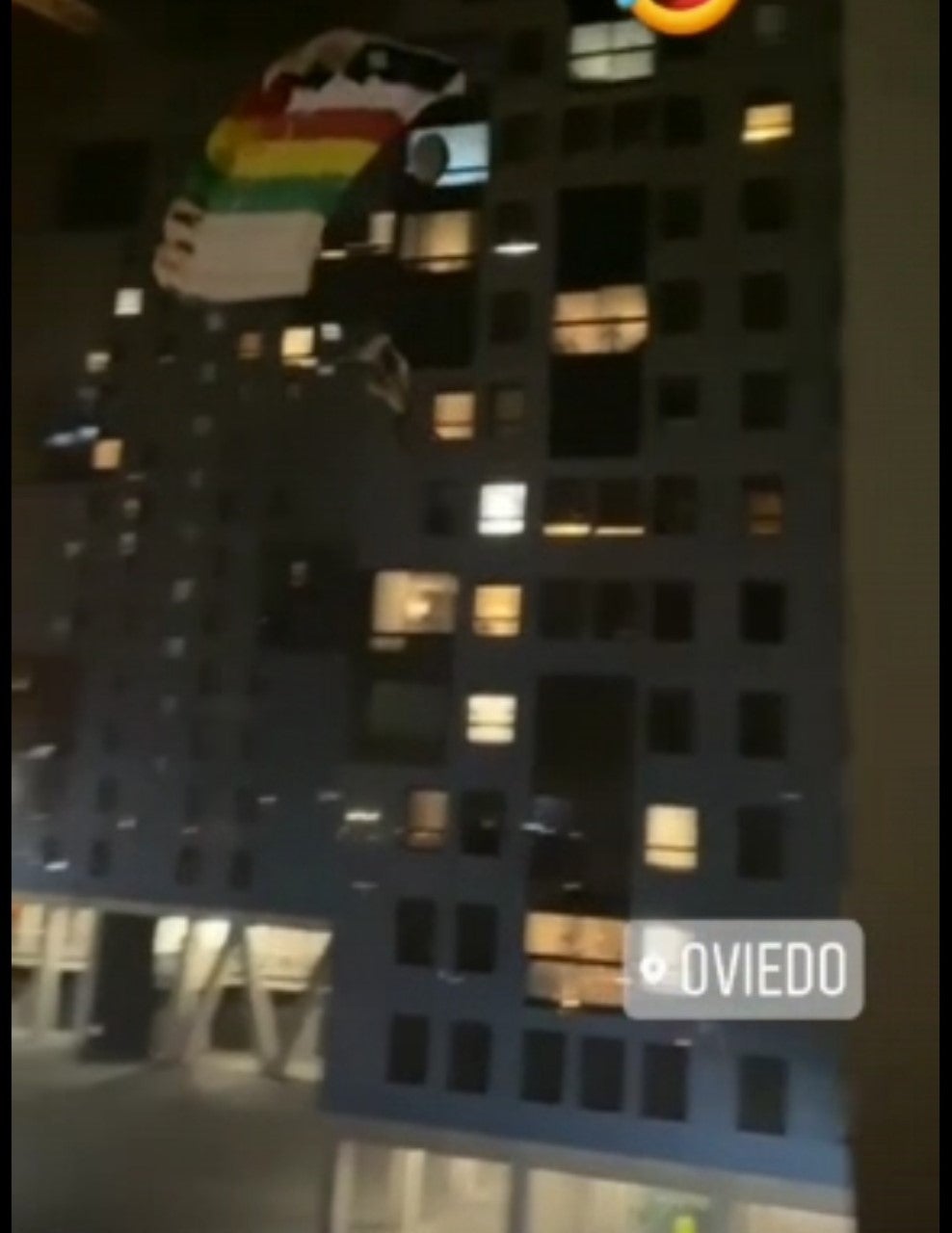 Tres detenidos por practicar 'salto base' desde una torre cercana al HUCA Tres detenidos por practicar 'salto base' desde una torre cercana al HUCA