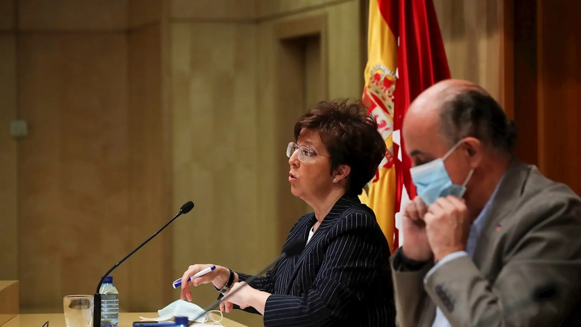 El viceconsejero de Salud Pública de la Comunidad de Madrid, Antonio Zapatero, junto a la directora general de Salud Pública, Elena Andradas