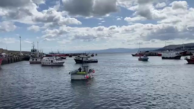 Protesta de la flota artesanal contra los nuevos controles de la UE Protesta de la flota artesanal contra los nuevos controles de la UE