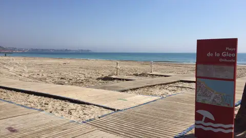 La cuenta atrás para la Concejalía de Playas ya ha comenzado y este fin de semana tendremos todos los servicios y las infraestructuras listas en nuestras playas para la recibir a la Semana Santa playas