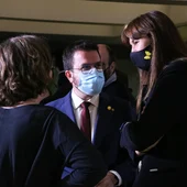 El vicepresident en funcions i candidat d'ERC, Pere Aragonès, la presidenta del Parlament, Laura Borràs, i la diputada de la CUP-G Eulàlia Reguant El vicepresident en funcions i candidat d'ERC, Pere Aragonès, la presidenta del Parlament, Laura Borràs, i la diputada de la CUP-G Eulàlia Reguant