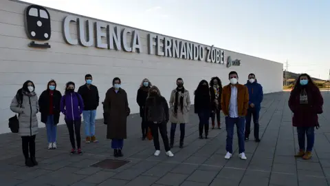 Algunos de los integrantes de la asociación Usuarios AVE Cuenca Algunos de los integrantes de la asociación Usuarios AVE Cuenca