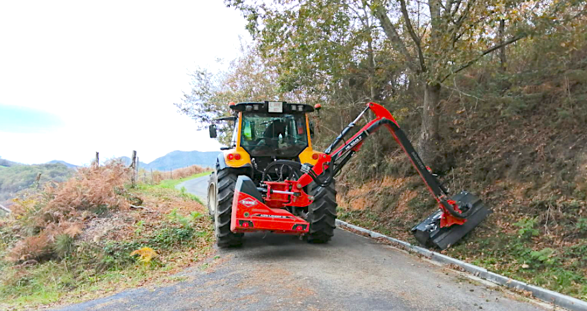 El Ayuntamiento de Parres inicia su plan de desbroce y limpieza de sendas, márgenes fluviales y espacios naturales El Ayuntamiento de Parres inicia su plan de desbroce y limpieza de sendas, márgenes fluviales y espacios naturales