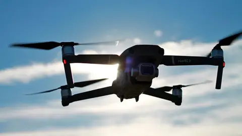 Piloto de drones: una figura cada vez más presente en distintas profesiones Piloto de drones: una figura cada vez más presente en distintas profesiones