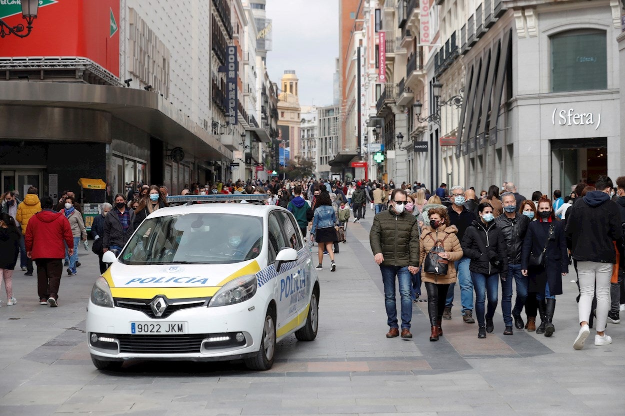 VOTA ¿Cree que se están adoptando todas las medidas posibles para evitar las fiestas ilegales y el incumplimiento de las restricciones? VOTA ¿Cree que se están adoptando todas las medidas posibles para evitar las fiestas ilegales y el incumplimiento de las restricciones?