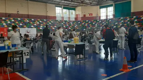 Vacunación en trabajadores de la enseñanza en Elche. Vacunación en trabajadores de la enseñanza en Elche.